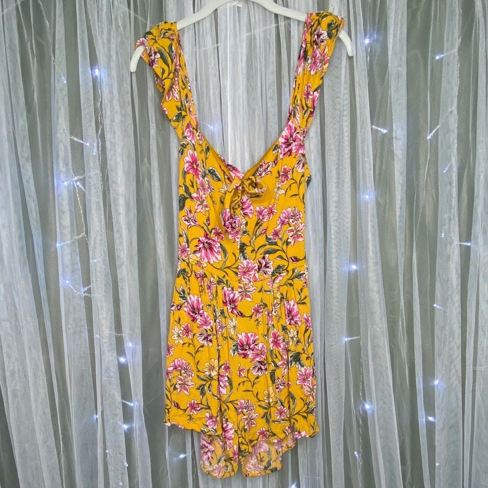 Xhilaration by Target ❤️ Floral Romper SZ S